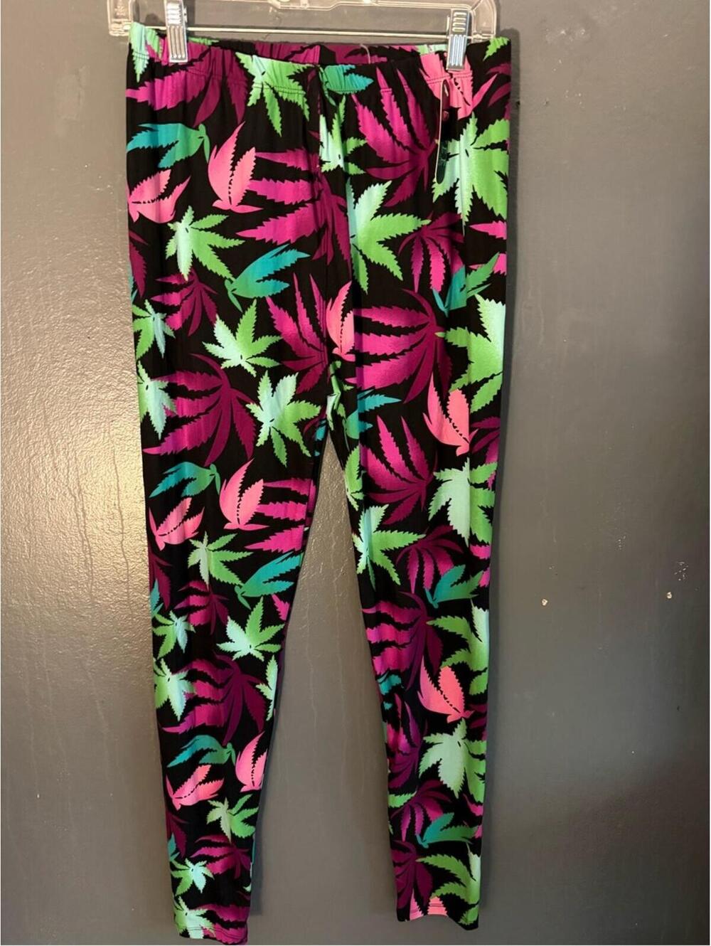 Eevee Women's Colorful Leaf Print Leggings - Black, Pink, Green